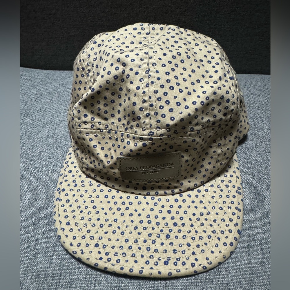 OBEY HAT - print